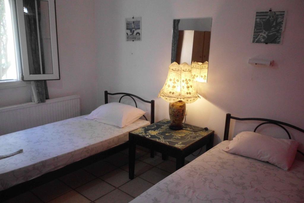 Tom'S House Apartment Skriperon Екстериор снимка